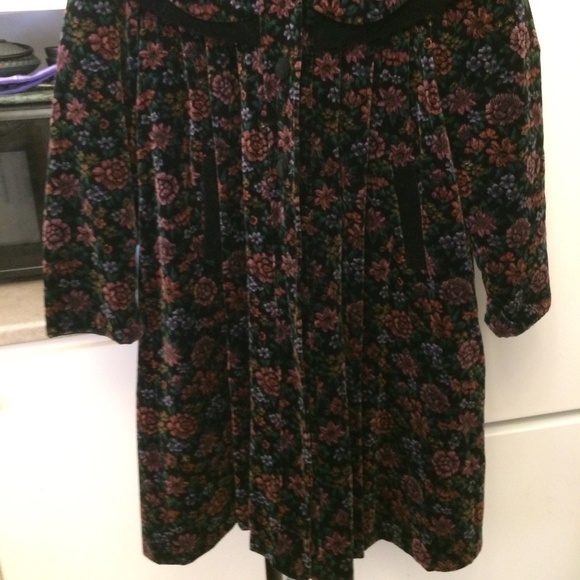 Little Nugget, Gorgeous, Girls size 10/12 winter velvety coat and hat set - Picture 3 of 10